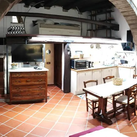 Angoletto Medioevale *