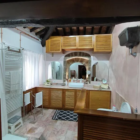 Angoletto Medioevale Apartamento