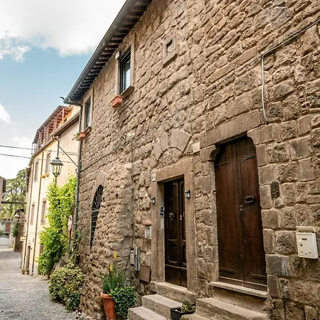 Angoletto Medioevale * Viterbo